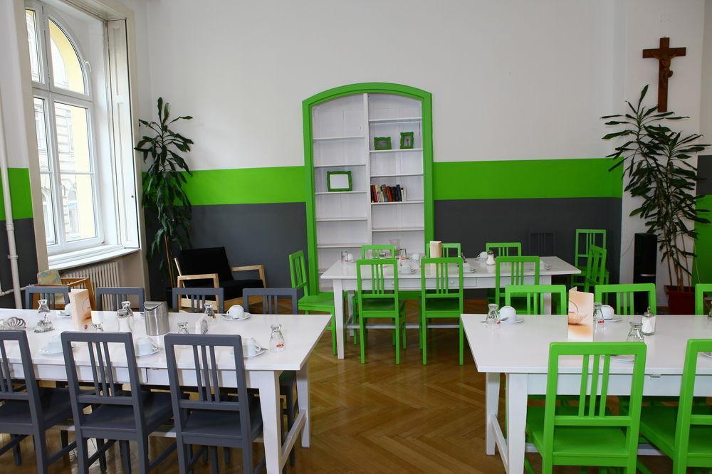 Hostel & Guesthouse Kaiser 23 Vienna Exterior photo